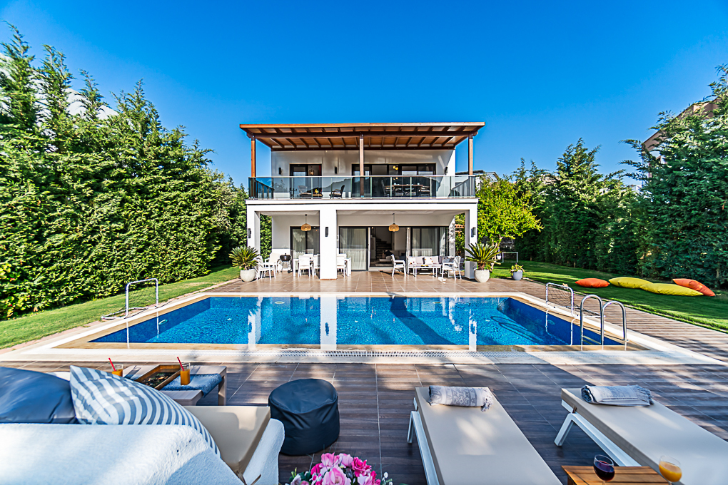 Private villa, private pool, chic interior design Yalikavak holiday villa for rent